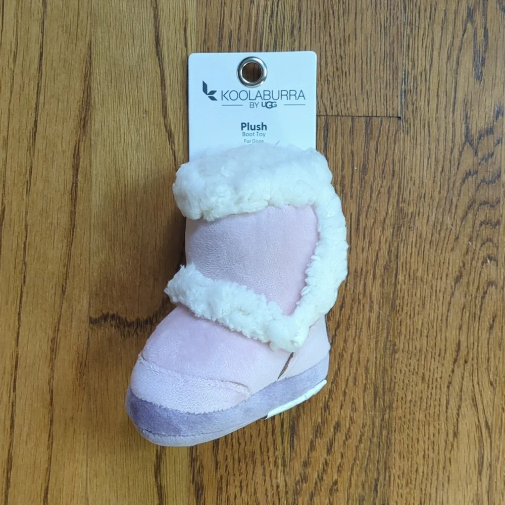 NWT Set Of 3 Ugg Faux Shoe Dog Toys Koolaburra Ugg Boots And Sandal Dog Toy